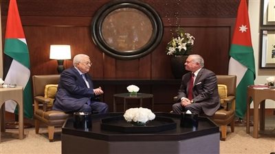 عباس يبحث مع العاهل الأردني اقتراحا أمريكيا بعقد اجتماع خماسي مع إسرائيل