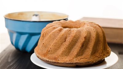 طريقة عمل الكيكة العادية هشة وطرية وناجحة 