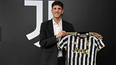 يوفنتوس يضم فاكوندو جونزاليس من فالنسيا