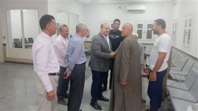 نائب محافظ الجيزة يتفقد تشغيل مجمعات الخدمات بالصف (صور)
