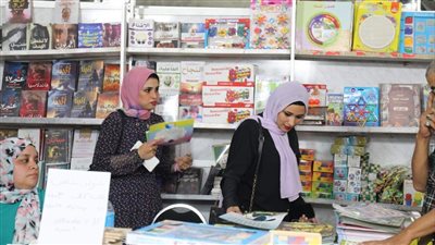 إقبال كبير على معرض رأس البر للكتاب بدورته الرابعة (صور)