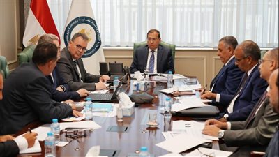 الملا يستقبل رئيس سي واي بلس الألمانية لدراسة إنشاء مصنع للشركة بمصر