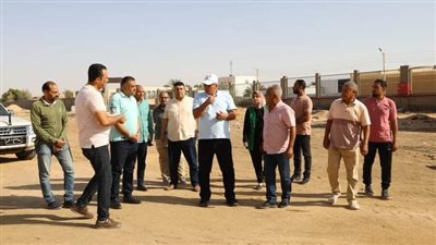 الزملوط يوجه بإعداد دراسة لتوصيل المرافق لتقسيمات أراضي جمعيات الوادي الجديد 