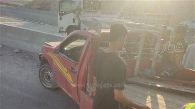 مصرع وإصابة 7 في اصطدام سيارة ربع نقل محملة بالعمال مع أتوبيس بطريق الروبيكي