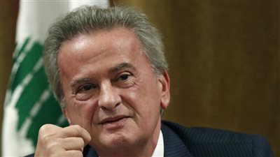 القضاء اللبناني يصدر مذكرة إيقاف لحاكم مصرف لبنان السابق