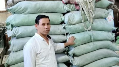 ضبط 3 مخابز لتصرفهم فى 60 شيكارة دقيق بالبحيرة (صور)