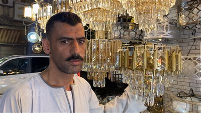 تبدأ من 600 جنيه، أسعار النجف والأباليج بسوق الكهرباء في العتبة (فيديو)