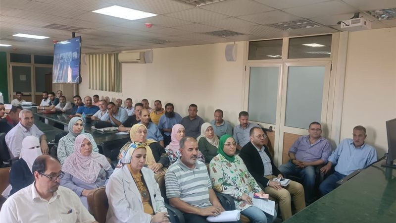 الديب يجتمع بادارة