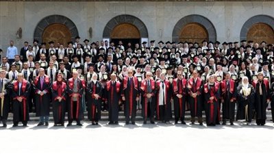 جامعة الزقازيق تعقد حفل تخرج الدفعة الثانية عشر لكلية الصيدلة 