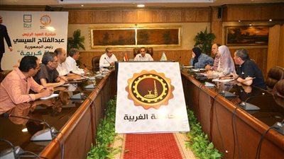 محافظ الغربية يناقش الخطة الاستثمارية للمحافظة لعام 2023/2024