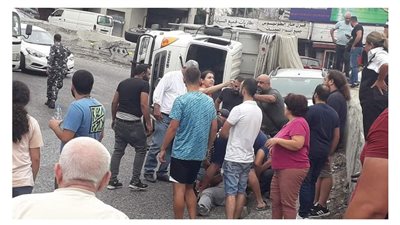 قتلى في تبادل لإطلاق النار عقب انقلاب شاحنة أسلحة لحزب الله بلبنان (فيديو)