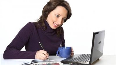 العمل لفترات طويلة على الكمبيوتر قد يؤدي للموت