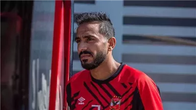 كهربا يتجاهل أزمة غرامته ويستمتع بإجازته على الشاطئ 