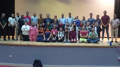 رئيس هيئة قصور الثقافة يشهد تدريبات ابدأ حلمك بالوادي الجديد 