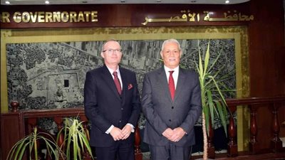 محافظ الأقصر يبحث مع سفير التشيك تعزيز العلاقات في مجالات السياحة والثقافة