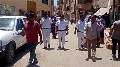 حملات لرفع الإشغالات من شوارع مدينة أرمنت في الأقصر