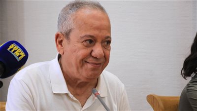 محمد محمود الصديق المقرب لـ علي ربيع في مسلسل نصي التاني