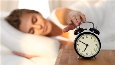دراسة: غفوة المنبه صباحا تساعدك على الاستيقاظ بنشاط (فيديو)