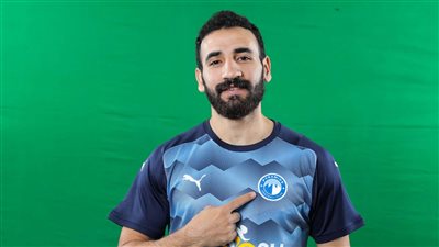 بيراميدز يعلن التعاقد مع مهند لاشين (فيديو وصور) 