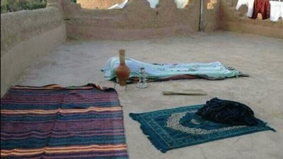 تفسير رؤية الصلاة على السطح في المنام وعلاقته بالسيرة الحسنة والسمعة الطيبة 