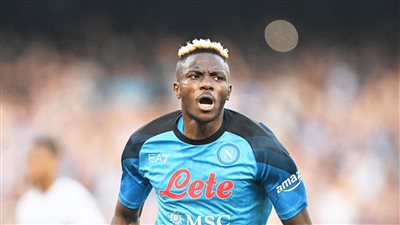 رئيس نابولي يرفض التفريط في النيجيرى أوسيمين مهاجم الفريق 