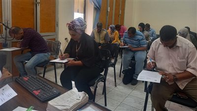  اختبارات المتقدمين للدورات التدريبية بمركز بسقارة للعاملين بالوحدات المحلية