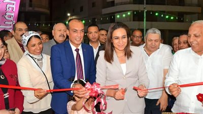 نائب محافظ البحيرة تفتتح معرض الأثاث الدمياطي بالنادي الاجتماعي بدمنهور (صور)