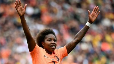 لاعبة هولندا عن خروج منتخب أمريكا من مونديال السيدات: كانوا يثرثرون كثيرًا عن النهائي