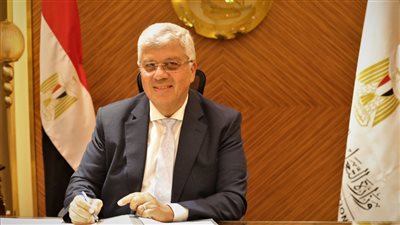 حصاد التعليم العالي: توقيع عقود تصنيع أول سيارة كهربائية مصرية محلية الصنع