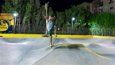 حكايات المصريين مع السكيت بورد، وسر الرياضة الجديدة التي تجعل الشباب يواجهون الخطر يوميًا (فيديو وصور) 