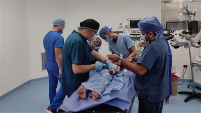 الرعاية الصحية: نجاح أول 25 حالة زراعة قوقعة في الأقصر