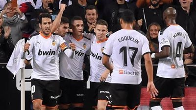 الدوري الإسباني، فالنسيا يفوز على إشبيلية بثنائية