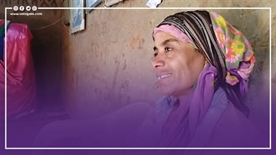 سبع صنايع والبخت ضايع، رحلة شقاء منى القناوية من حفر القبور وتسلق النخيل لأول سائق توك توك بالصعيد (فيديو)