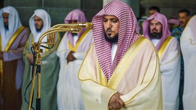 بيان هام من المسجد الحرام حول تعرض الشيخ ماهر المعيقلي لوعكة صحية