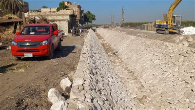 الوحدة المحلية بسمالوط في المنيا تواصل أعمال تأهيل وتبطين الترع 