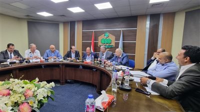 جمعية مستثمرى العاشر تبحث مع رئيس جهاز المدينة توافر الخدمات اللازمة للمصانع