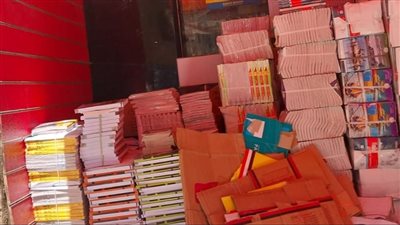 تموين العجمي بالإسكندرية تضبط مصنعا مخالفا للكراسات والكشاكيل