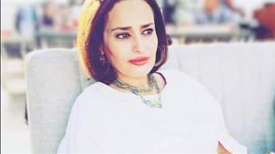 لقاء مفتوح مع الأديبة 