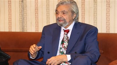 في ذكرى رحيل الثعلب.. سمير الإسكندراني خدع الموساد وكشف خطط إسرائيل.. قدم أغاني وطنية ووصل إلى العالمية 