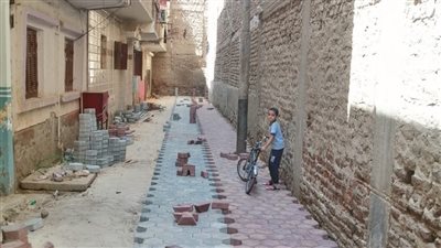 استمرار أعمال تركيب الانترلوك بجميع شوارع  ديروط في أسيوط