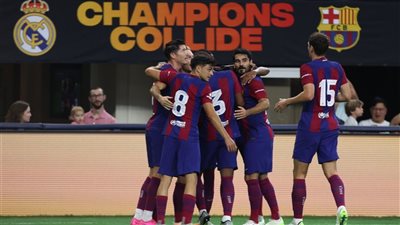 الدوري الإسباني، برشلونة يتقدم على بيتيس بثنائية في الشوط الأول 