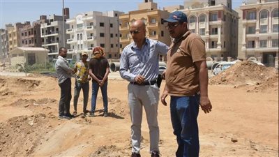 رئيس جهاز القاهرة الجديدة يتفقد مشروعات الطرق والمرافق (صور)