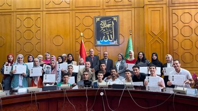 أسماء المكرمين من طلاب الدبلومات الفنية خلال احتفالية محافظة الإسماعيلية 