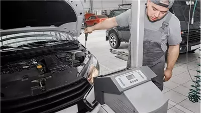 خطوات صيانة المصابيح الأمامية لسيارتك