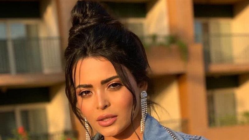 الفنانة أسماء جلال،فيتو
