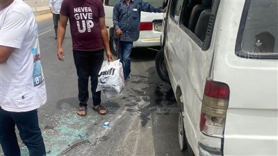 انقلاب سيارة ميكروباص بنفق الزهراء في المعادي