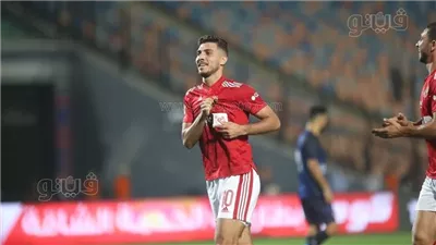 4 شروط وضعها الأهلي للموافقة على رحيل محمد شريف للخليج السعودي