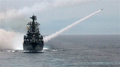 بوارج روسية تقصف مناطق داخل سوريا بصواريخ بعيدة المدى