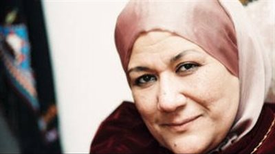  صافيناز كاظم تعرض مكتبتها للبيع بمليون جنيه ونوارة نجم تتدخل