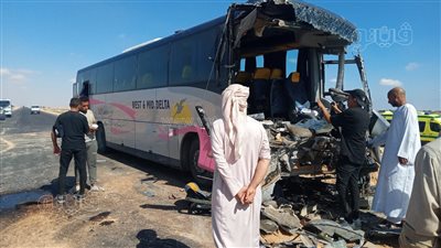 إصابة 9 أشخاص بحادث تصادم في مطروح (صور)